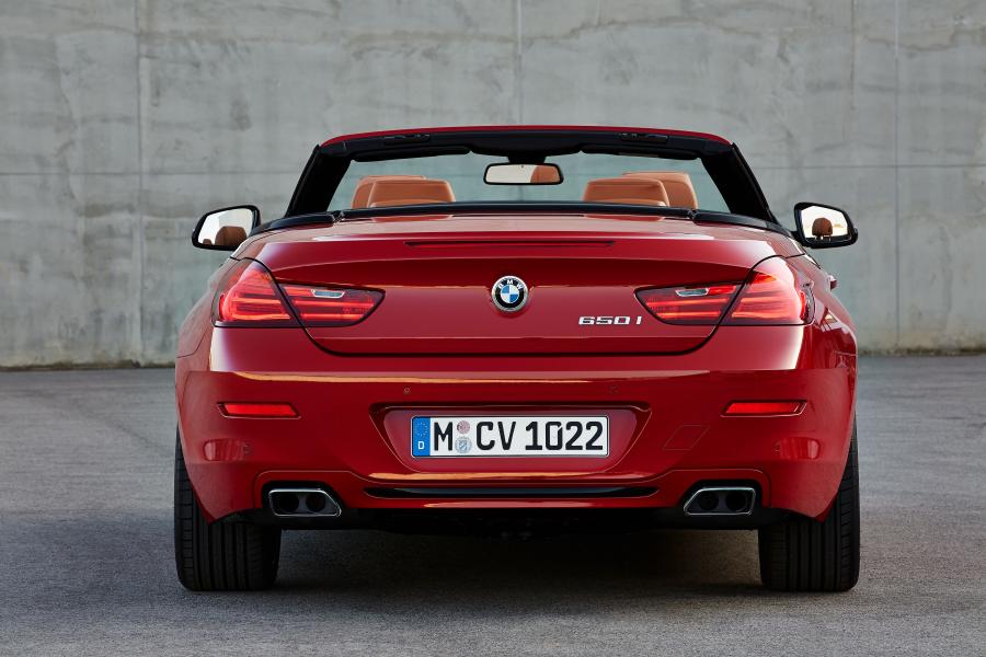  BMW 650i Convertible 2015 года  (фото 28 из 49)